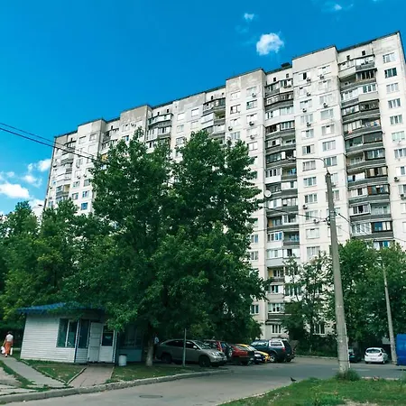 Apartment On Cheliabinska 19 Kyiv Exterior photo